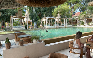 Mako Sea & Suites