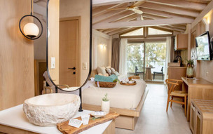 Mako Sea & Suites