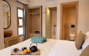Mako Sea & Suites