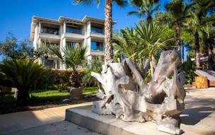 Mako Sea & Suites