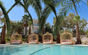 NUSA suites & villas