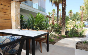 NUSA suites & villas