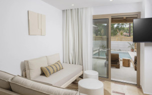 NUSA suites & villas
