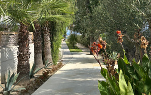 NUSA suites & villas