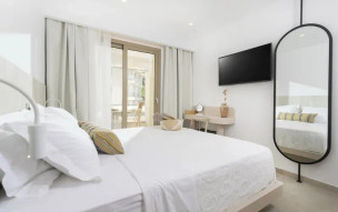 NUSA suites & villas