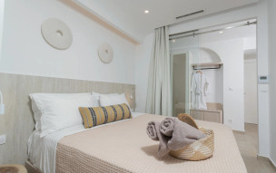 NUSA suites & villas
