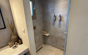 NUSA suites & villas