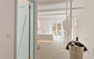 Enilion Luxury Suites