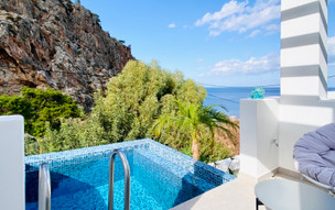 Enilion Luxury Suites