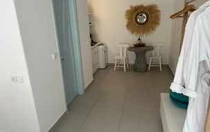 Enilion Luxury Suites