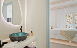 Enilion Luxury Suites