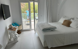 Enilion Luxury Suites