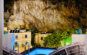 Enilion Luxury Suites