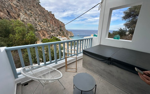 Enilion Luxury Suites