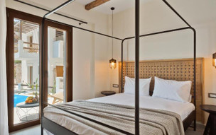 Suite with private pool Sea View