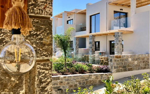 Helios Beach Hotel & Bungalows