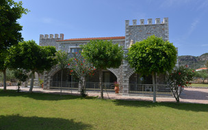 Nefeli Apartments