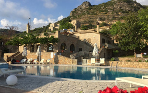Kolokotronis Hotel