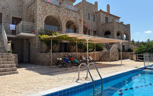 Kolokotronis Hotel