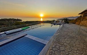 Kolokotronis Hotel