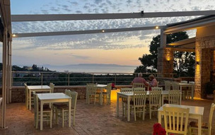 Kolokotronis Hotel
