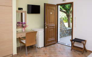 Hotel Platy Beach