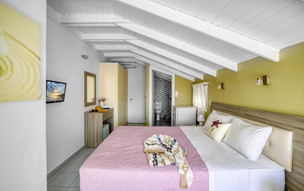 Hotel Platy Beach