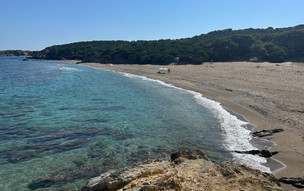 Pláž Agios Petros