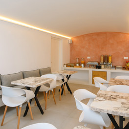 Yperia Hotel