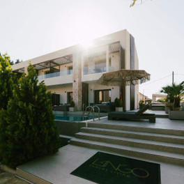 Lan-go Luxury Living