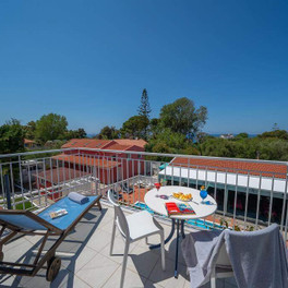 Makris Yialos Apartments