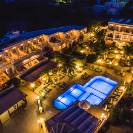 Crithoni's Paradise Hotel