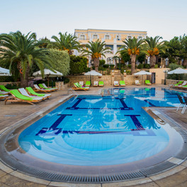 Crithoni's Paradise Hotel