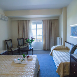 Crithoni's Paradise Hotel