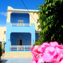 Papafotis Apartments & Suites