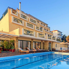 Hotel Cavos Bay