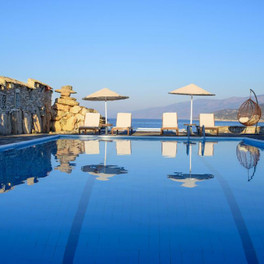 Hotel Cavos Bay