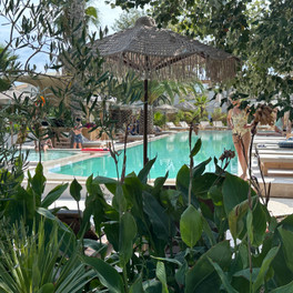 NUSA suites & villas