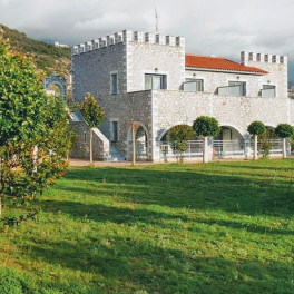 Nefeli Apartments