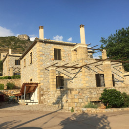 Kolokotronis Hotel