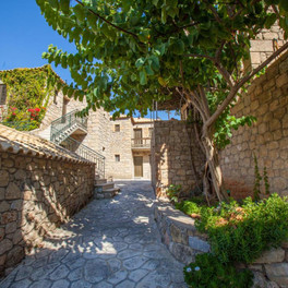 Kolokotronis Hotel