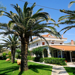 Hotel Platy Beach